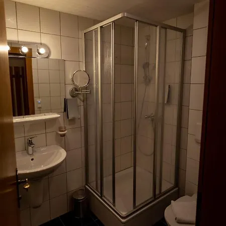 Gasthaus-pension Golfvilla